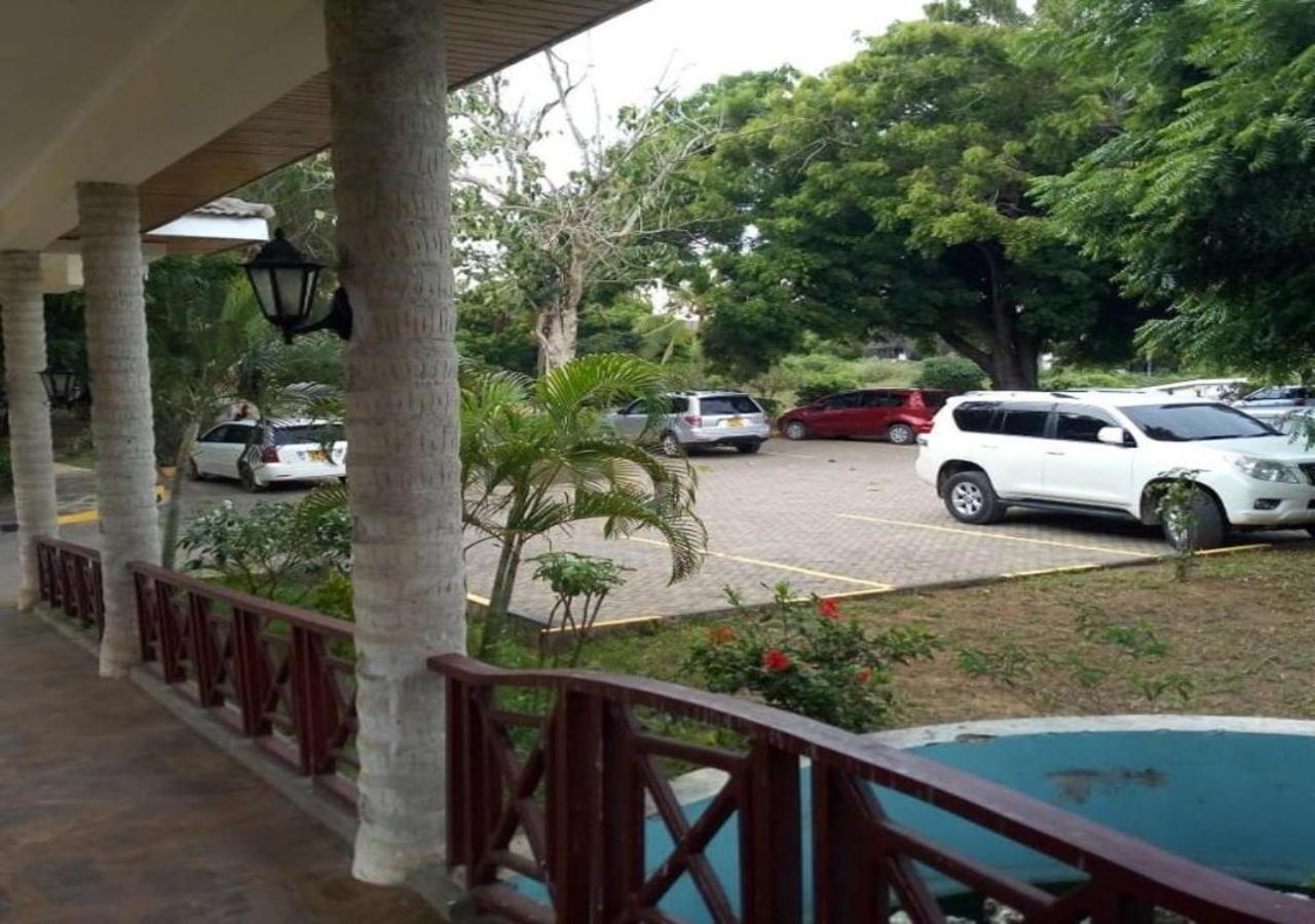 Watamu Adventist Beach Resort Екстериор снимка